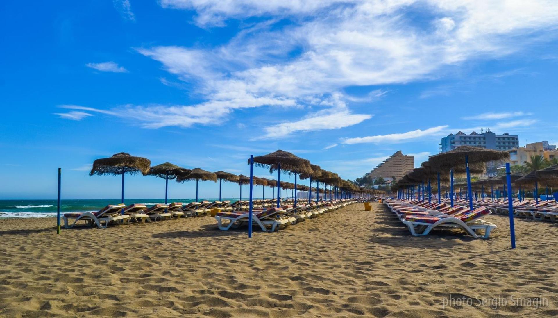 בנאלמדנה 119 Iris Apartamentos - Piscina - Playa Cercana- Ubicacion Centrica מראה חיצוני תמונה